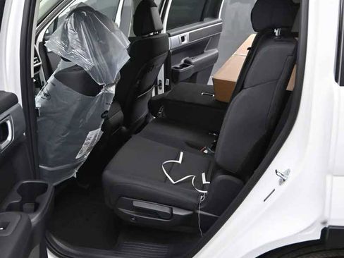 New 2026 Hyundai Santa Fe SE FWD image 14