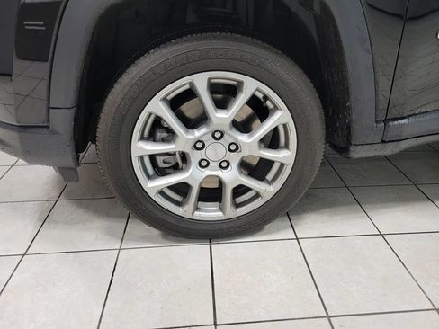 Used 2023 Jeep Compass Latitude AWD/4WD image 41