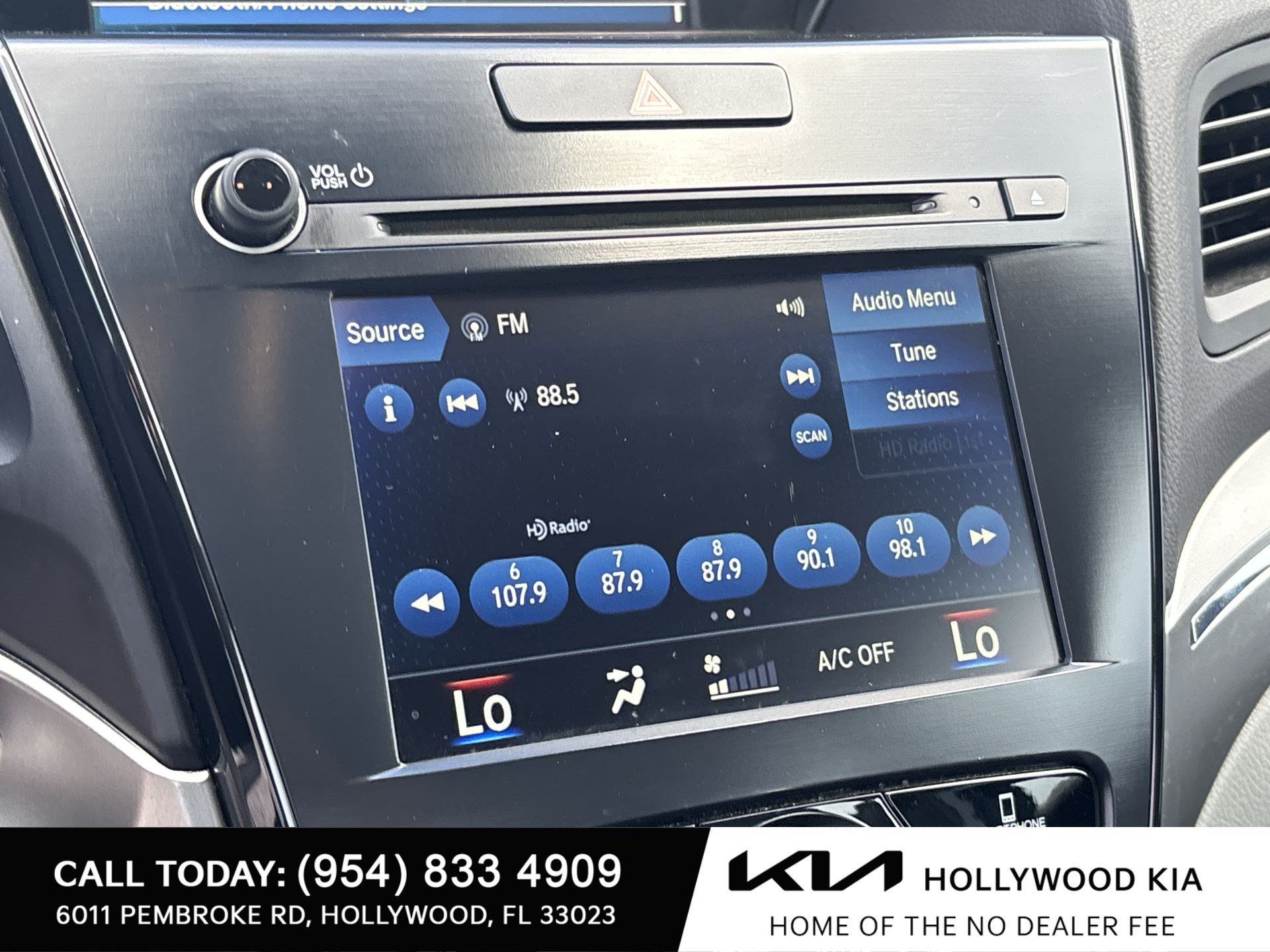 Used 2022 Acura ILX w/ Premium Package FWD image 12