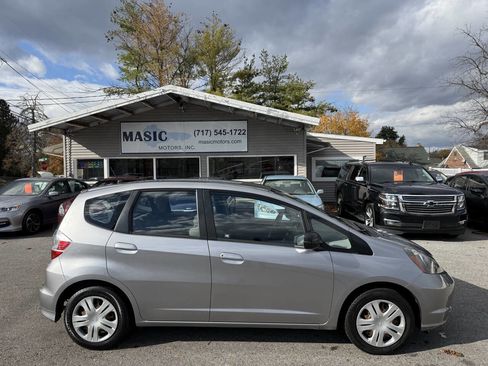 Used 2010 Honda Fit image 3