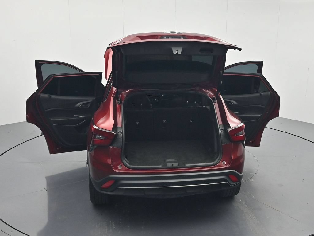 Used 2024 Chevrolet Trax RS w/ Driver Confidence Package FWD image 45