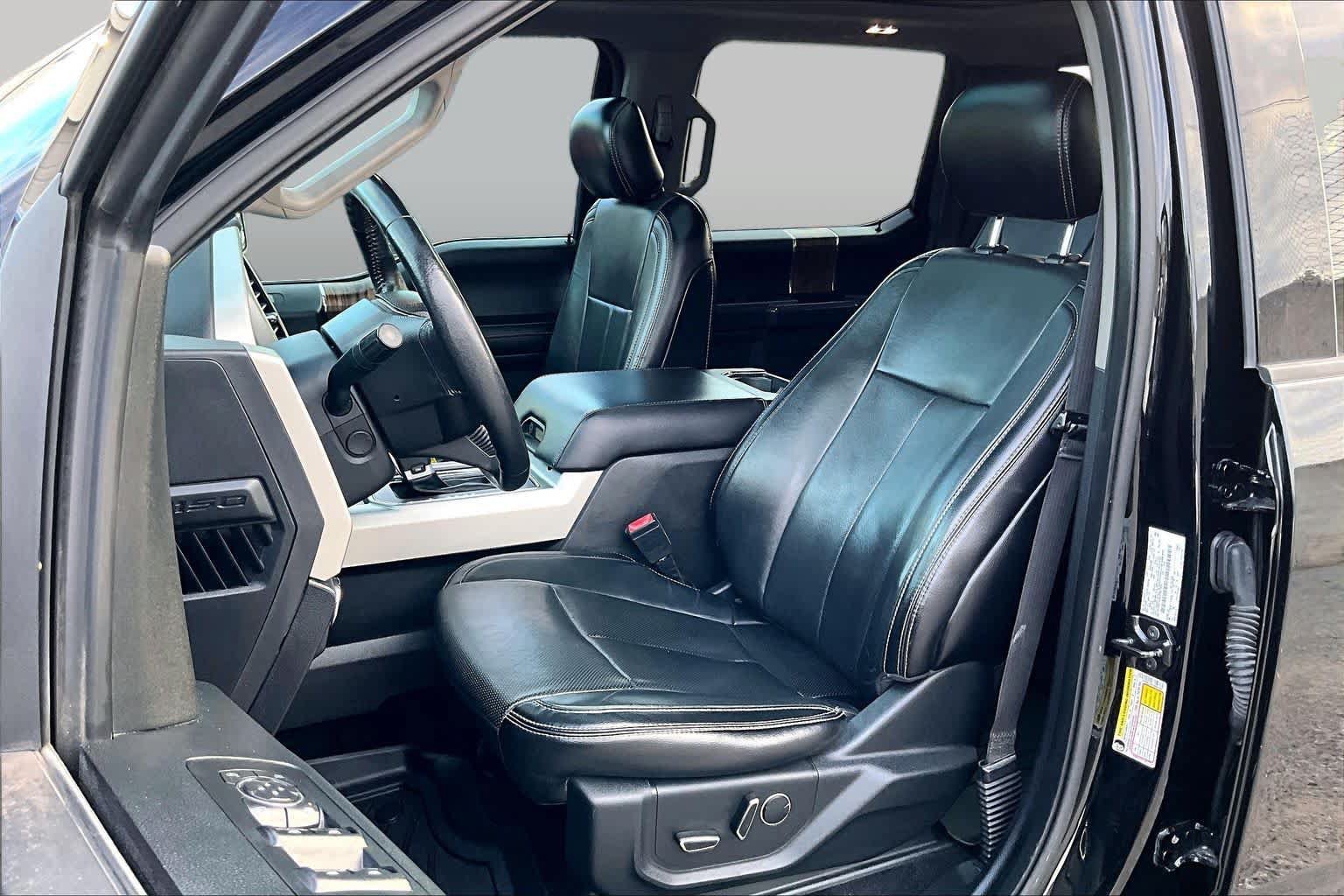 Used 2018 Ford F150 Lariat w/ Equipment Group 502A Luxury AWD/4WD image 10