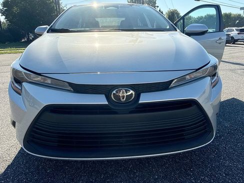 Used 2024 Toyota Corolla LE FWD image 30