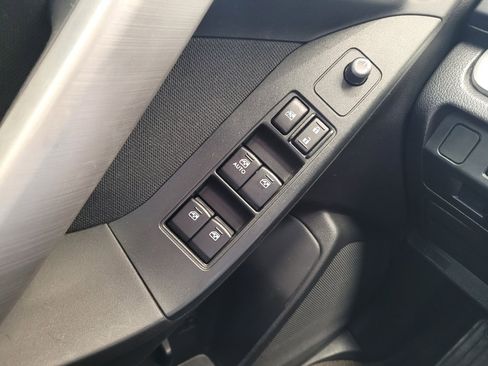 Used 2014 Subaru Forester 2.5i AWD/4WD image 27