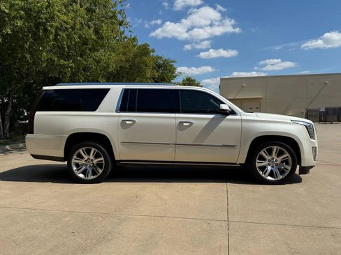 Used 2015 Cadillac Escalade ESV Premium image 7