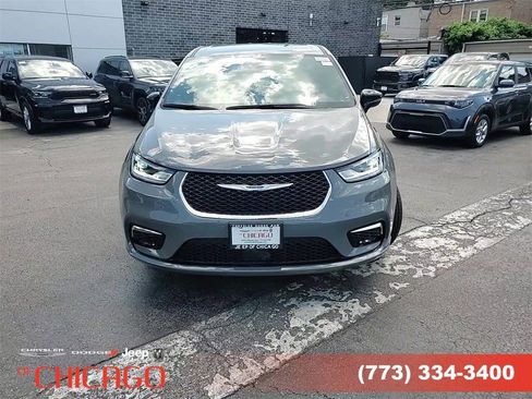 New 2025 Chrysler Pacifica Select image 11