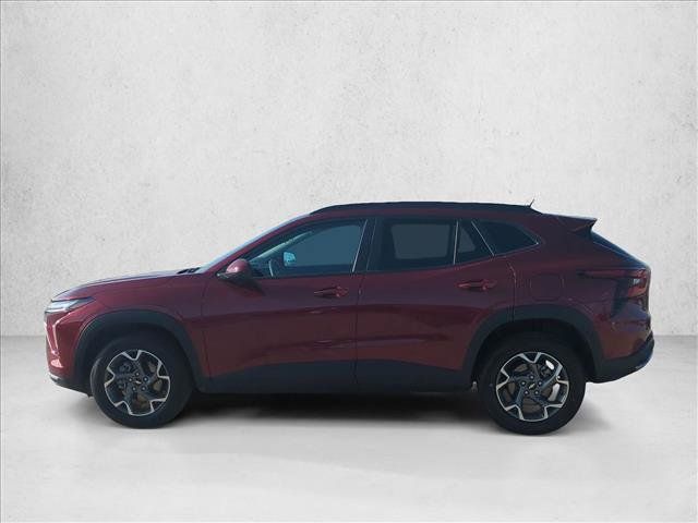 Used 2025 Chevrolet Trax LT FWD image 9