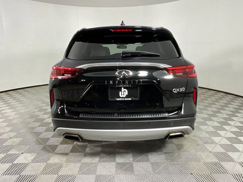 Used 2019 INFINITI QX50 Essential w/ Sensory Package image 8