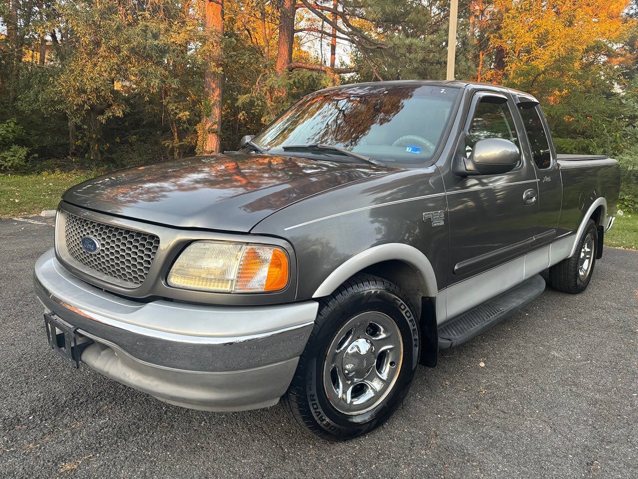 Used 2002 Ford F150 King Ranch RWD image 1