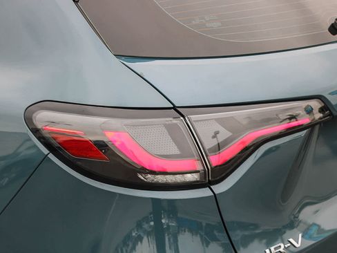 Certified 2024 Honda HR-V LX image 9