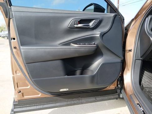 Used 2023 Toyota Crown Platinum image 17