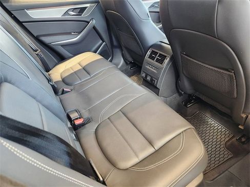 Used 2026 Jaguar F-PACE R-Dynamic S image 29