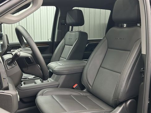 Used 2025 GMC Sierra 3500 Denali w/ Denali Reserve Package image 34