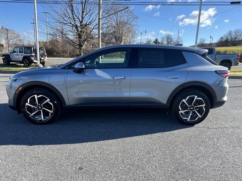 New 2026 Chevrolet Equinox EV LT image 4