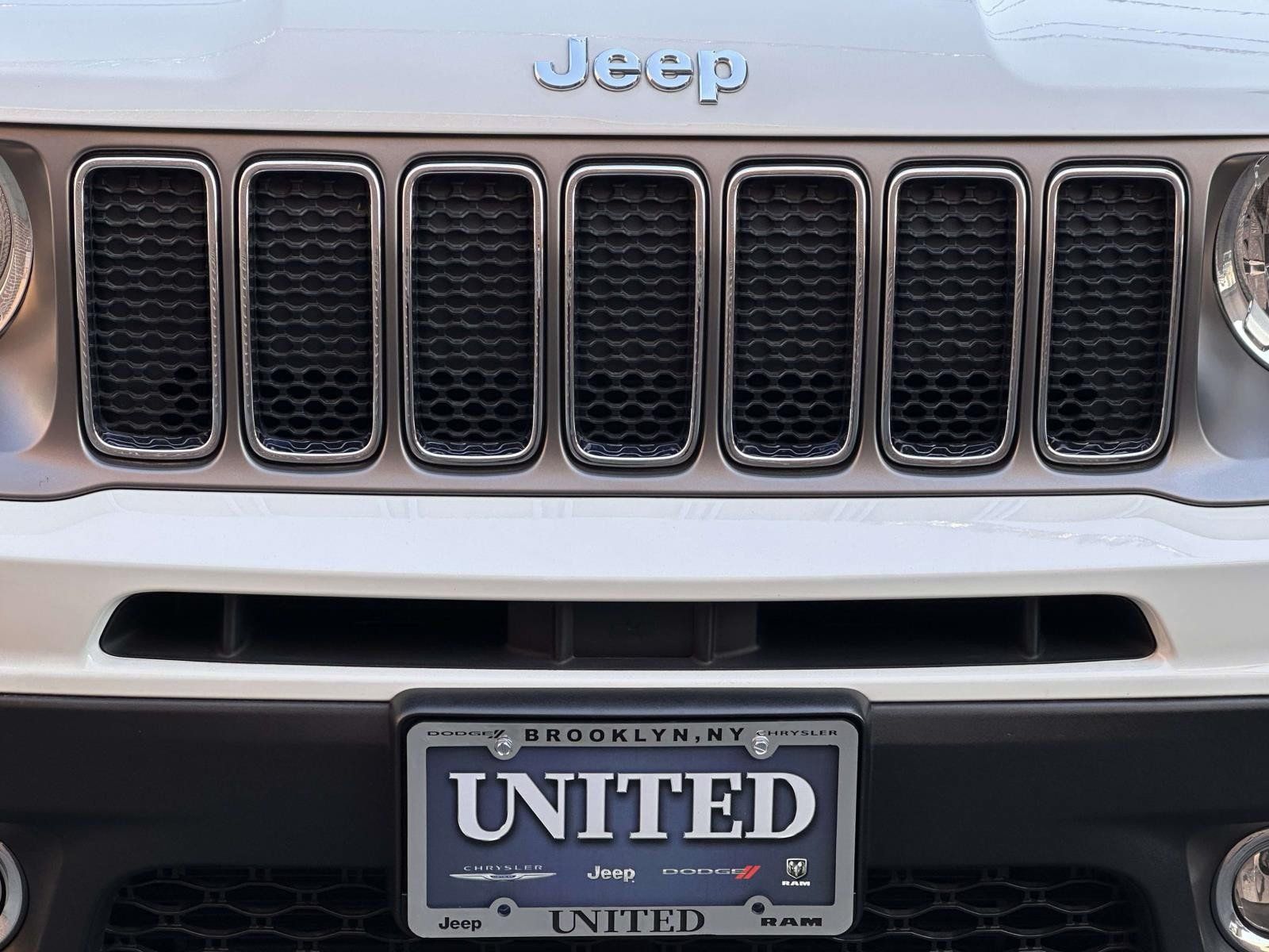 Used 2020 Jeep Renegade Limited AWD/4WD image 10