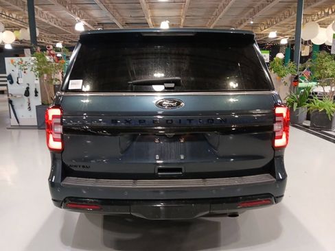 Used 2024 Ford Expedition Limited AWD/4WD image 7