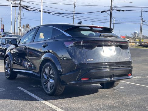 Used 2023 Nissan Ariya FWD image 5