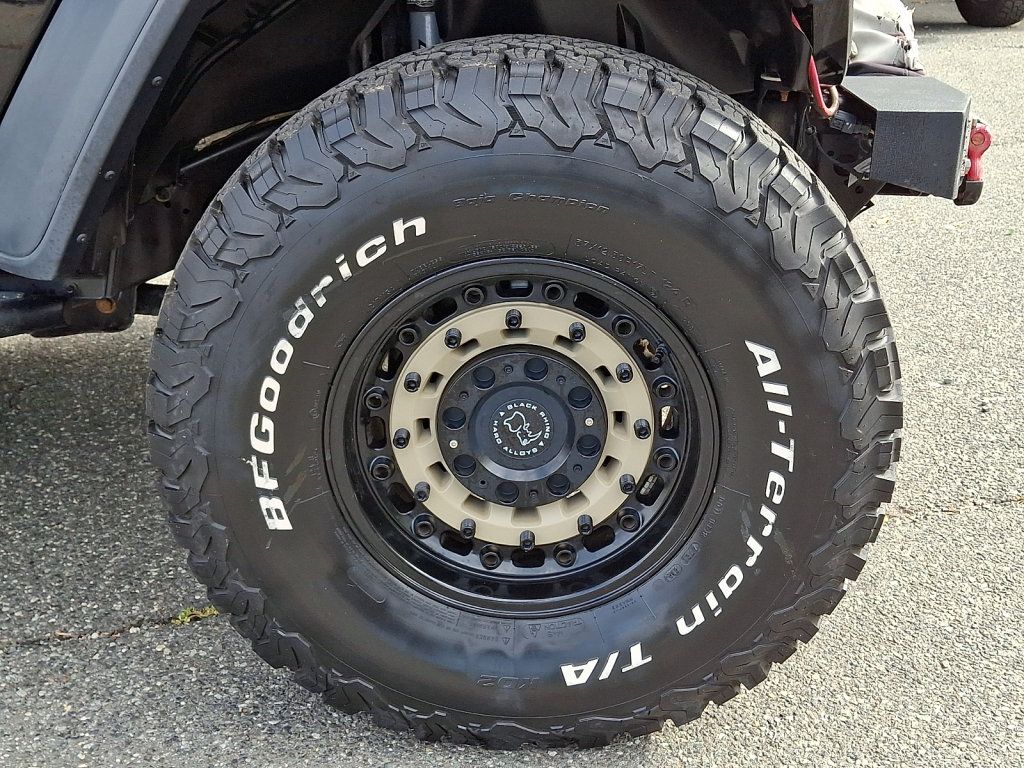 Used 2018 Jeep Wrangler Unlimited Rubicon w/ Cold Weather Group AWD/4WD image 9
