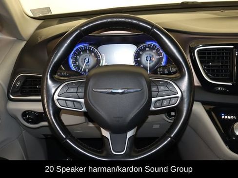Used 2019 Chrysler Pacifica Touring-L Plus w/ Advanced Safetytec Group FWD image 7