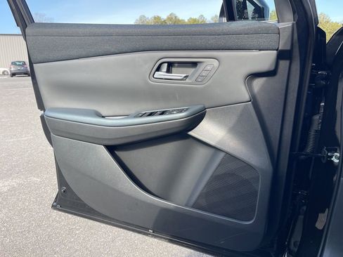 New 2026 Nissan Leaf Platinum+ w/ Cargo Package (Platinum+) image 15