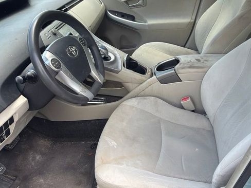 Used 2014 Toyota Prius Two FWD image 7