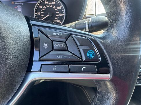 Used 2019 Nissan Altima 2.5 SL FWD image 14