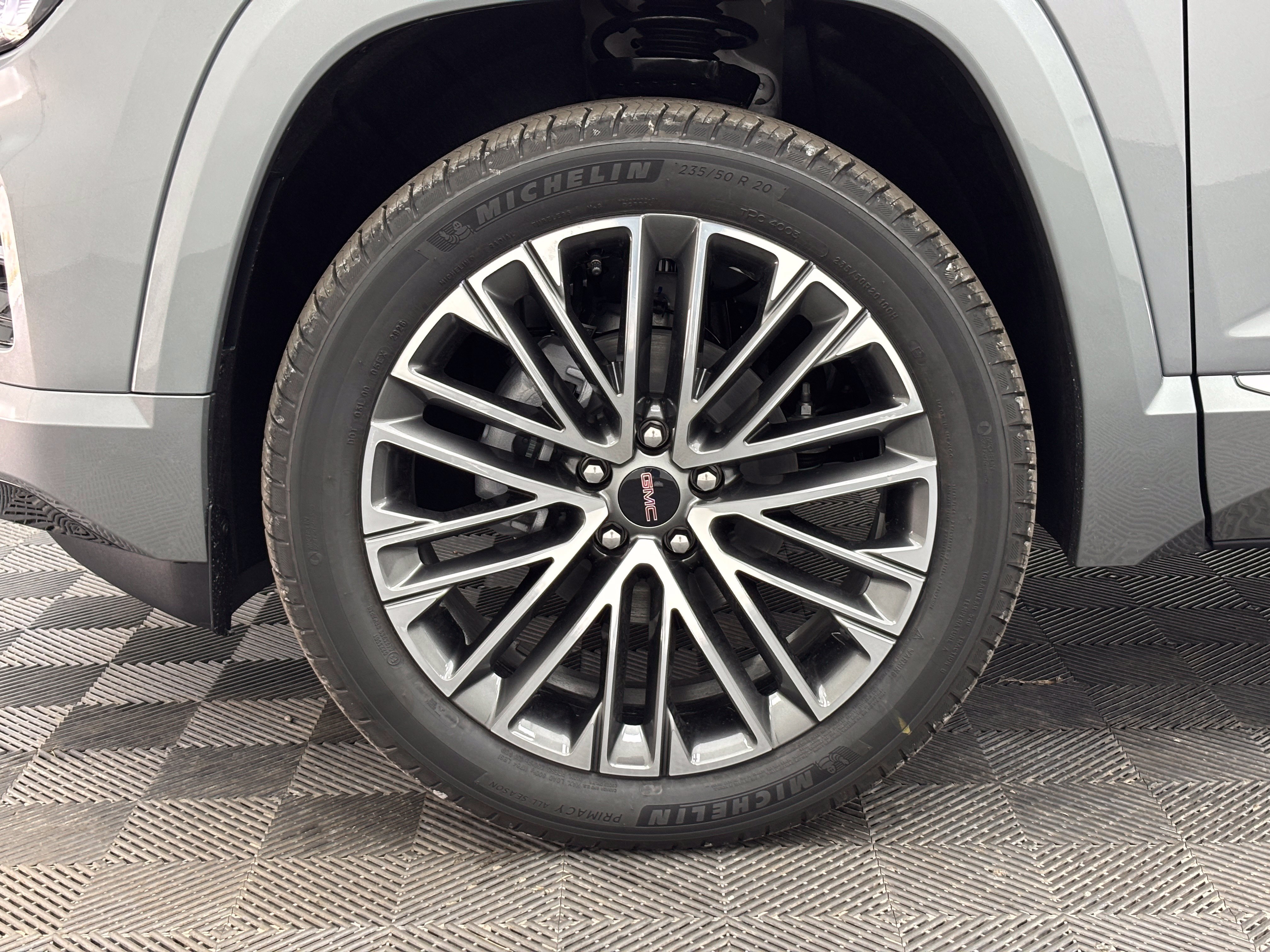 New 2027 GMC Terrain Denali w/ LPO, Floor Liner Package AWD/4WD image 17