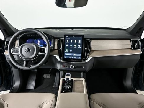 Used 2026 Volvo XC90 B6 Plus w/ Protection Package Premier image 19