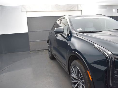 Certified 2025 Cadillac XT4 Sport image 38