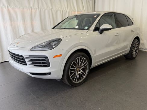 Certified 2023 Porsche Cayenne Platinum Edition AWD/4WD image 1