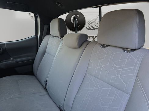 Used 2019 Toyota Tacoma TRD Off-Road RWD image 13
