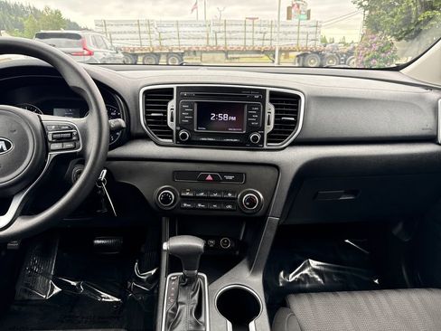 Used 2019 Kia Sportage LX AWD/4WD image 29
