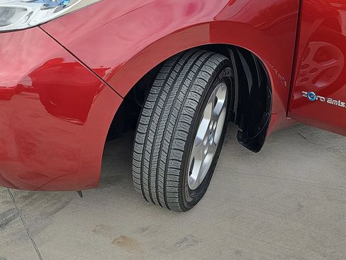 Used 2014 Nissan Leaf SV w/ LED & Quick Charge Package image 35