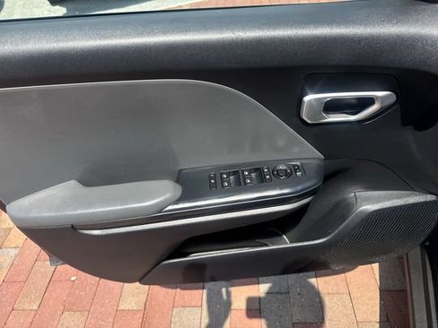 Used 2025 Kia K4 FWD image 13