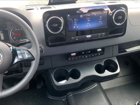 New 2025 Mercedes-Benz Sprinter 2500 image 23