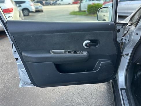 Used 2012 Nissan Versa 1.8 S w/ Special Edition Pkg image 10