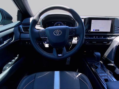 Used 2026 Toyota Camry SE w/ Convenience Package FWD image 6