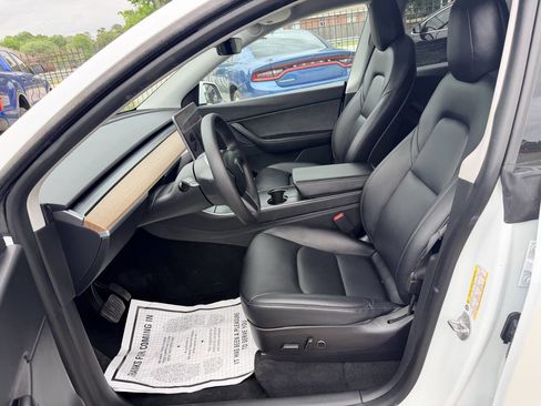 Used 2021 Tesla Model Y Long Range image 10