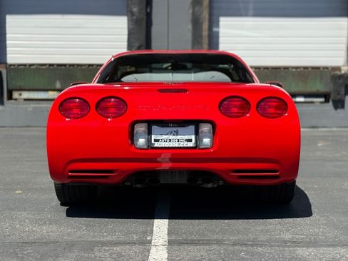Used 2000 Chevrolet Corvette Coupe w/ Memory Pkg RWD image 4