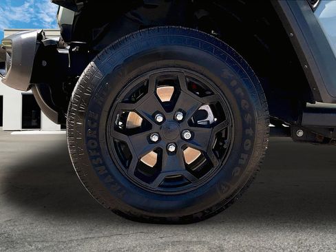 Used 2024 Jeep Wrangler Unlimited AWD/4WD image 8