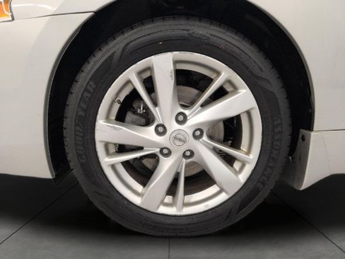 Used 2014 Nissan Altima 2.5 SL w/ Technology Package FWD image 3