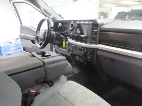 Used 2023 Ford F250 XLT w/ Snow Plow Prep Package image 24