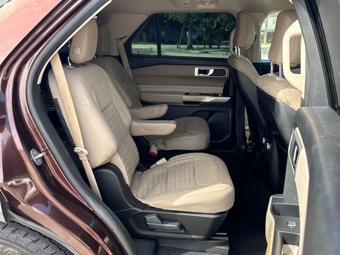 Used 2020 Ford Explorer XLT RWD image 26