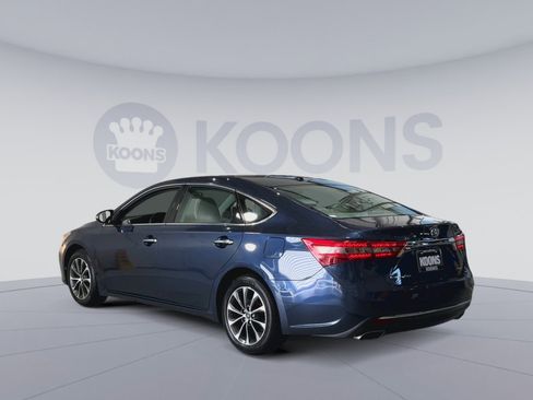 Used 2018 Toyota Avalon XLE image 8