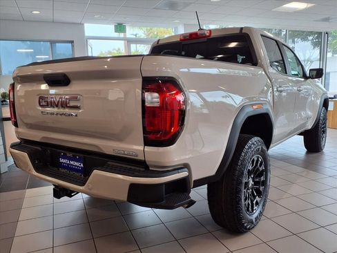 New 2026 GMC Canyon Elevation w/ Convenience Package image 7