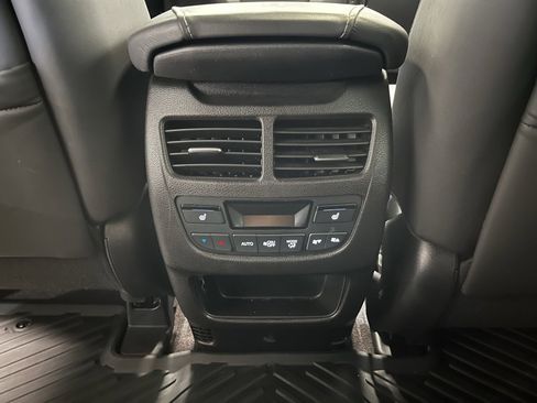 Used 2019 Acura MDX SH-AWD w/ Advance Package image 16