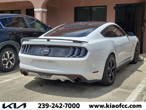 Used 2017 Ford Mustang GT Premium RWD image 10