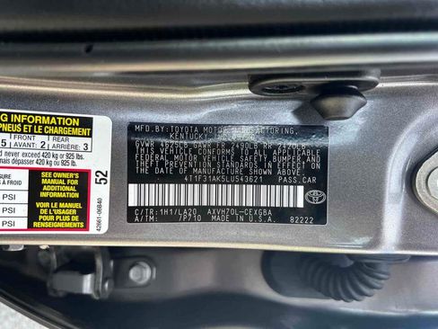 Used 2020 Toyota Camry XLE w/ Sunroof Package image 36