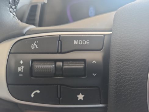 Certified 2025 Kia Sportage EX FWD image 25