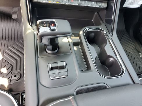 New 2026 GMC Sierra 1500 AT4X w/ AT4X AEV Edition AWD/4WD image 11